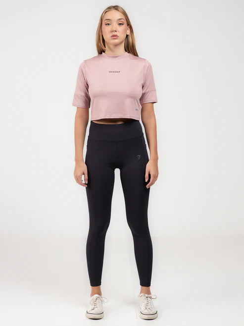 DEEDAT Cropped Performance Tee – Pink